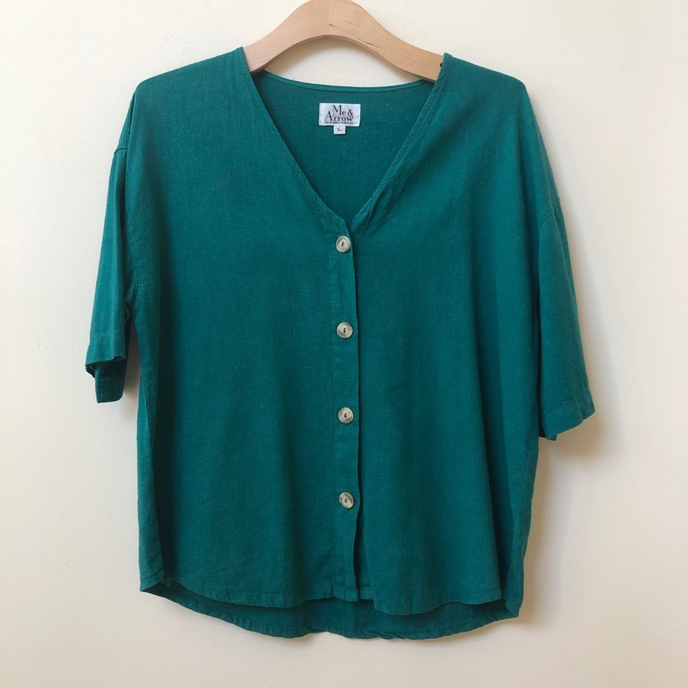 Me + Arrow V Neck Top